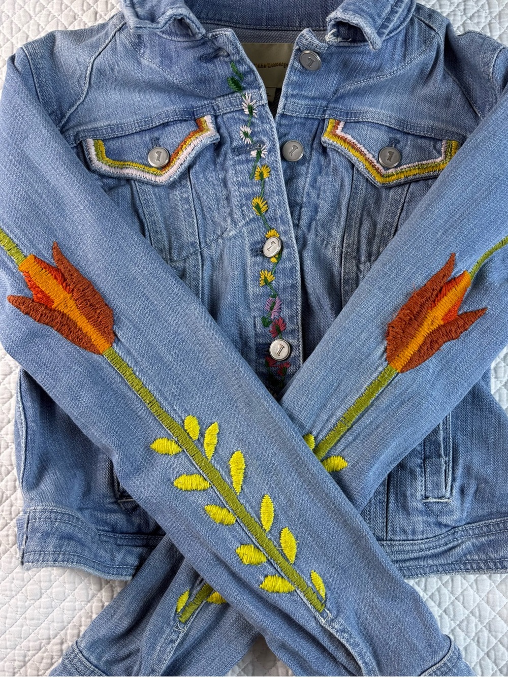 Pilcro Anthropologie Embroidered Floral Denim Jacket Size Small - Picture 8 of 15